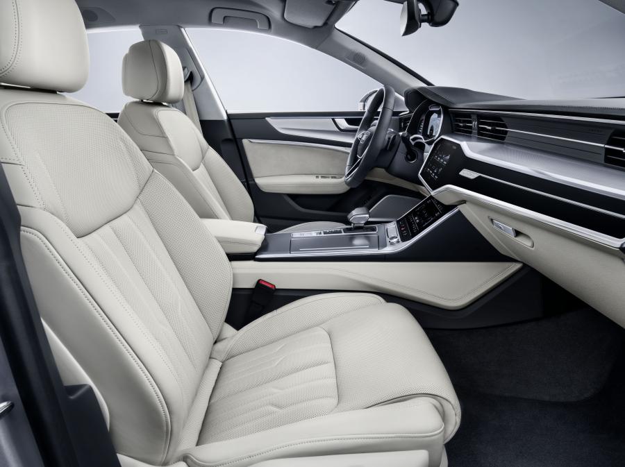 Интерьер Audi A7 Sportback 50 TDI Quattro 2018 года  (WW) (фото 15 из 61)